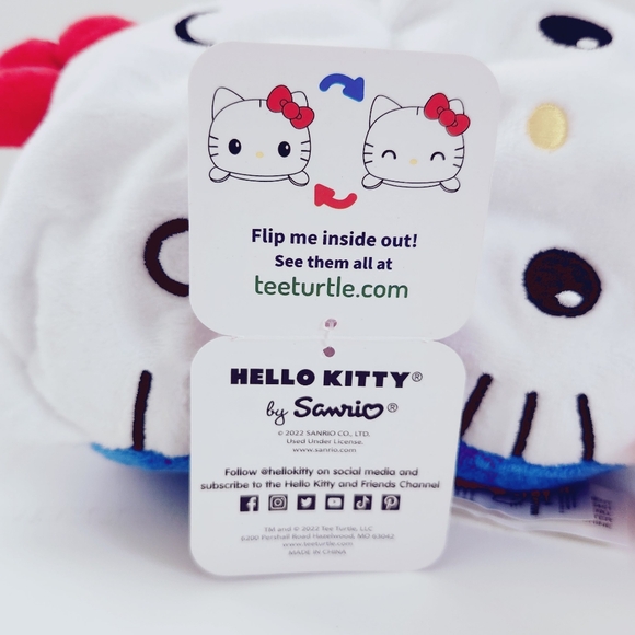 TeeTurtle Hello Kitty And Friends Reversible Hello Kitty - Picture 11 of 11